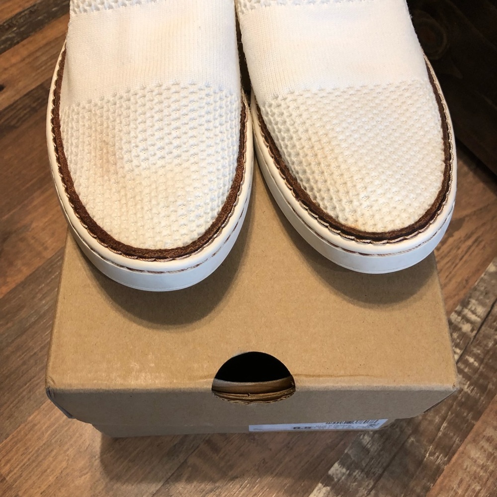 Ugg Tennis Shoes